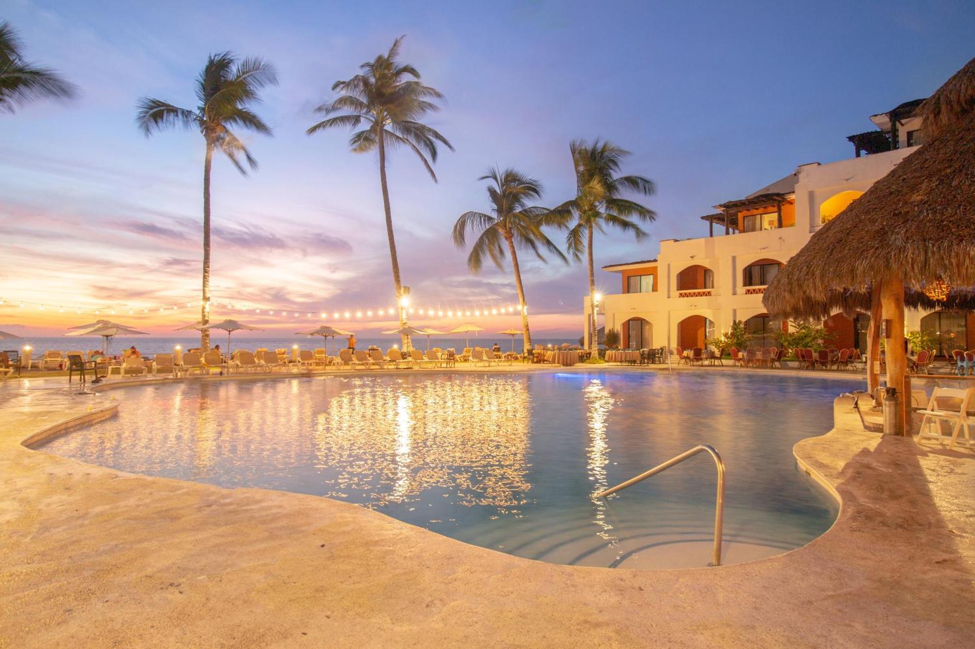 Plaza Pelicanos Club Beach Resort All Inclusive Puerto Vallarta Exterior foto
